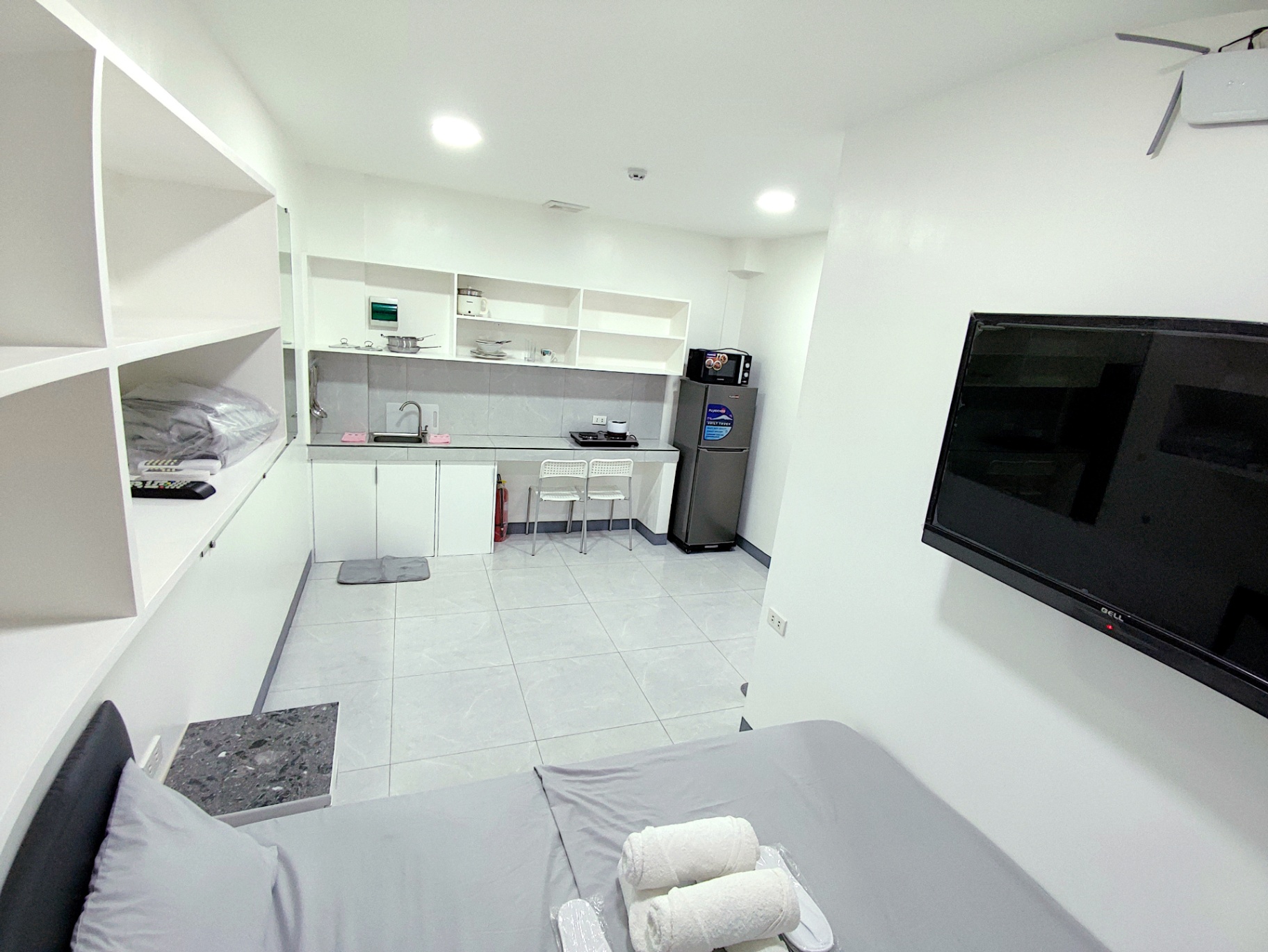 Doctor A CondoStudios interior photo 3
